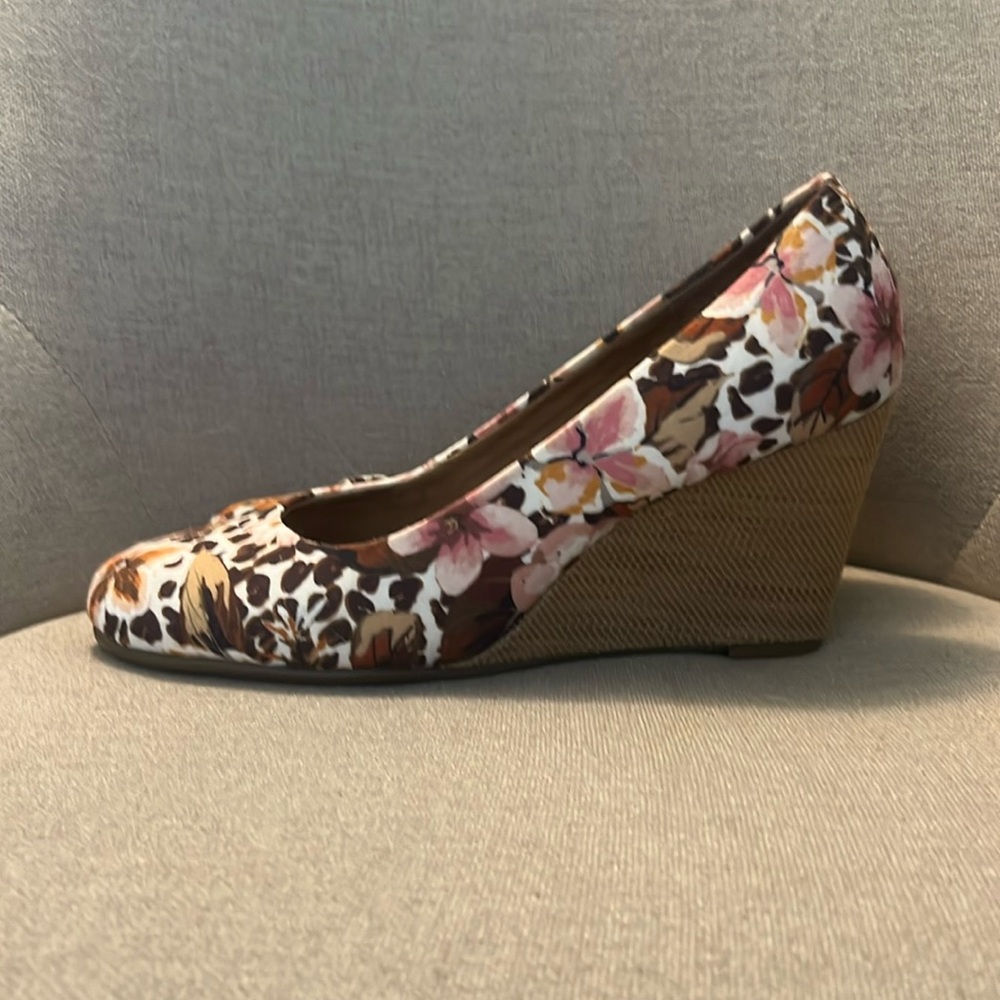 Aerosoles Floral Wedge, 9 1/2